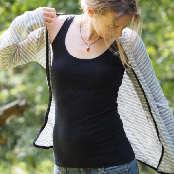 PAPIERSCHNITTMUSTER "Strickjäckchen" von AnniNanni